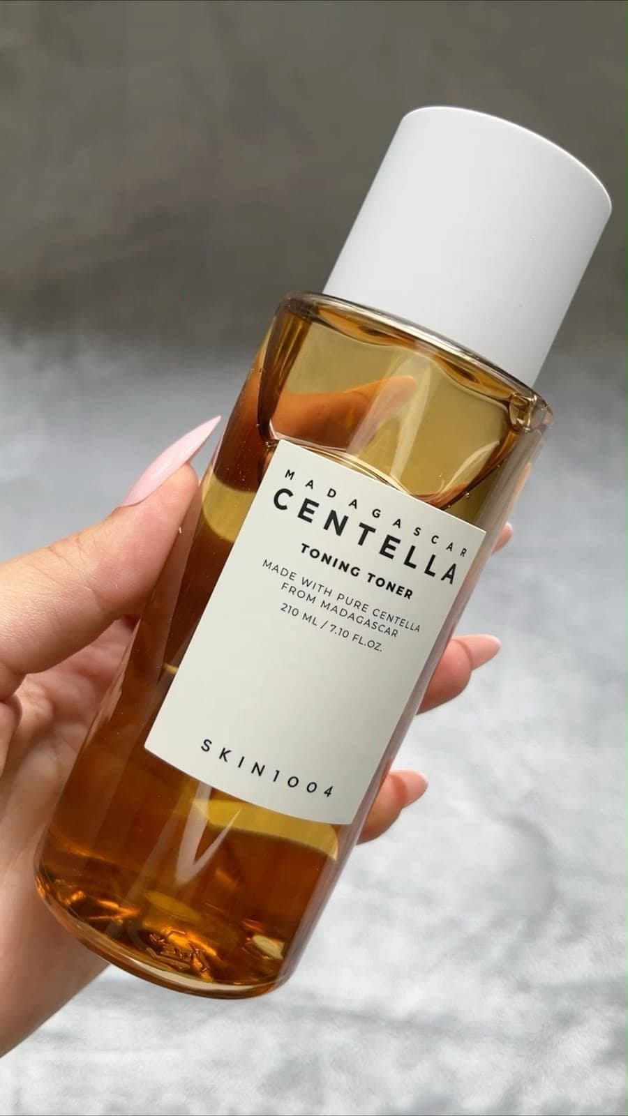 تونر SKIN1004 Madagascar Centella 🌿✨، تونر للعناية بالبشرة، يحتوي على مستخلص السنتيلا الآسيوية من مدغشقر. Catégorie * Prix Vente * DA Prix Achat DA Prix Barré DA Stock Global SKU (Référence) Description Description courte Gestion des Images  Miniature Principale Ajouter Configuration des Attributs  Couleurs Disponibles    Ajouter Custom Options Supplémentaires  Nouvelle Option Aucune option personnalisée configurée.  Commencer maintenant Gestion des Variantes  0 Combinaisons Génération Automatique  Ajoutez des couleurs ou des options pour voir apparaître ici toutes les combinaisons possibles de produits.  AnnulerLancer le Produit 0 2