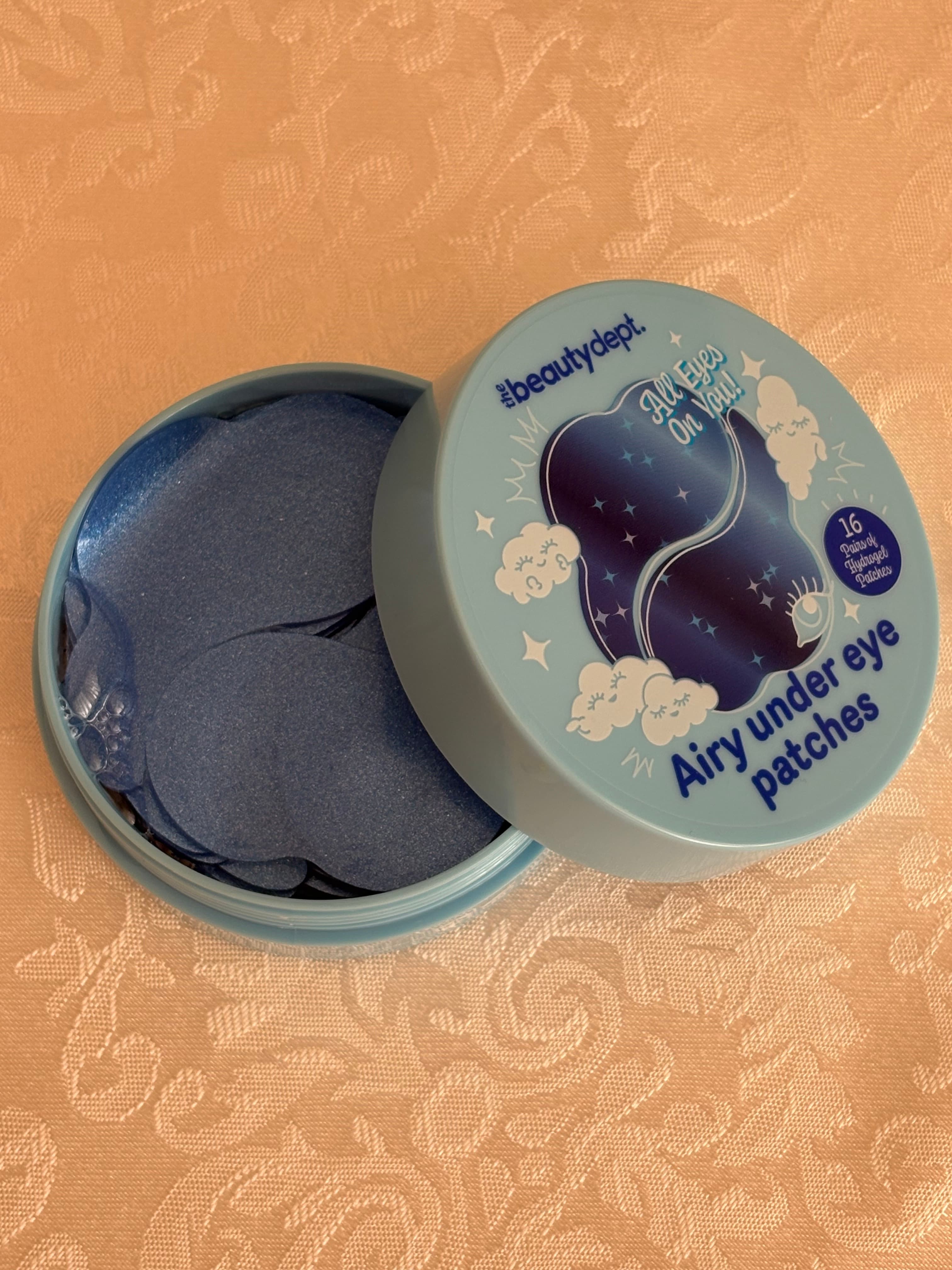 لاصقات تحت العين (Under Eye Patches) من The Beautydept 💙☁ Catégorie * Prix Vente * DA Prix Achat DA Prix Barré DA Stock Global SKU (Référence) Description Description courte Gestion des Images  18% Miniature Principale Ajouter Configuration des Attributs  Couleurs Disponibles    Ajouter Custom Options Supplémentaires  Nouvelle Option Aucune option personnalisée configurée.  Commencer maintenant Gestion des Variantes  0 Combinaisons Génération Automatique  Ajoutez des couleurs ou des options pour voir apparaître ici toutes les combinaisons possibles de produits.  AnnulerLancer le Produit