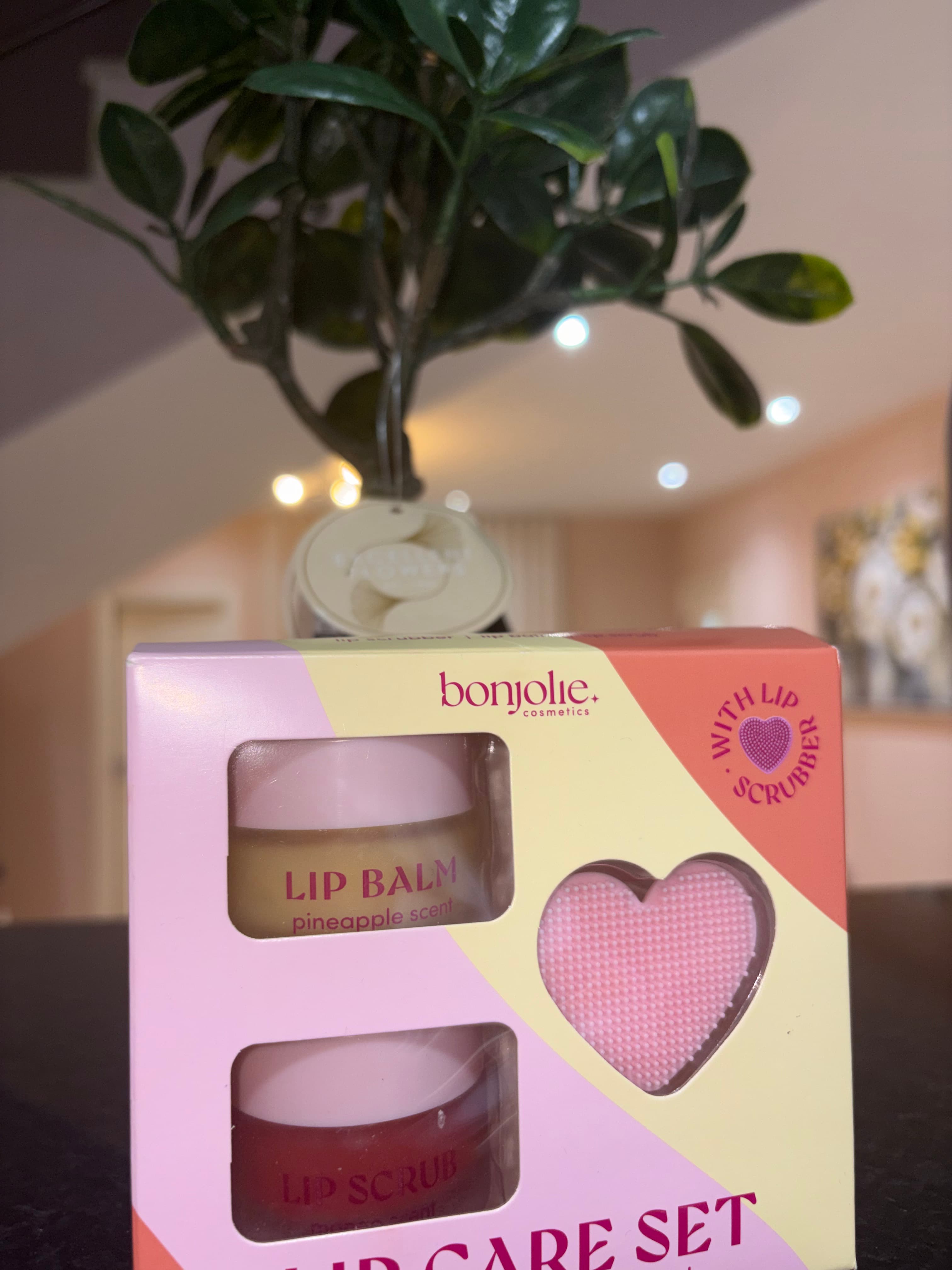 Lip care set 👄 مجموعة للعناية بالشفايف 💋